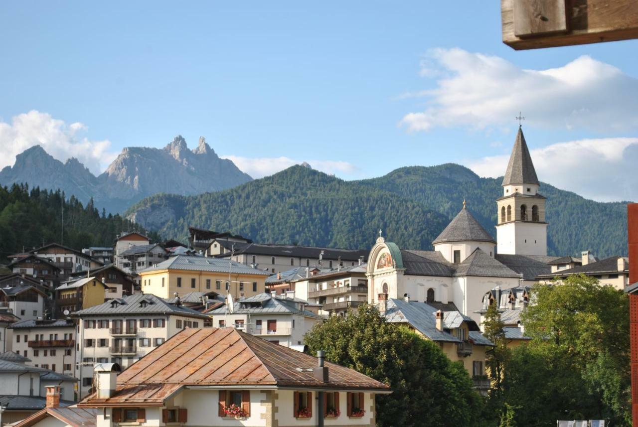 Апартаменти La Casa Di Monte Ricco П'єве-ді-Кадоре Екстер'єр фото